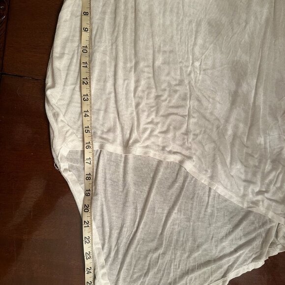 Dipped Hem Sheer White Tee - Picture 4 of 4